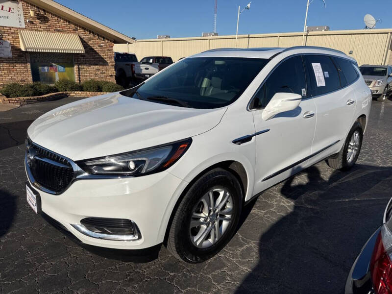 2019 Buick Enclave Essence's photo
