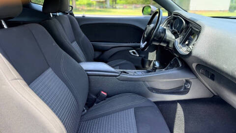2020 Dodge Challenger SXT