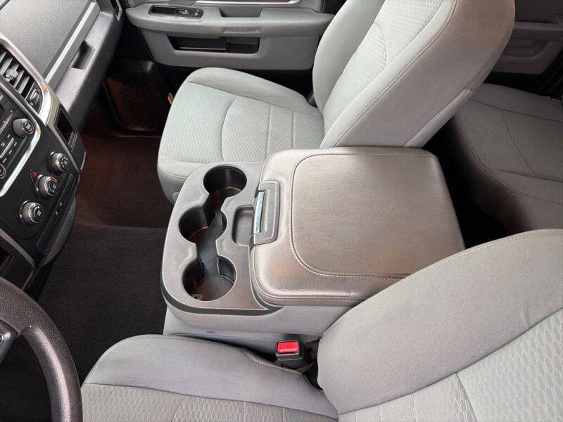 2013 RAM 1500 SLT
