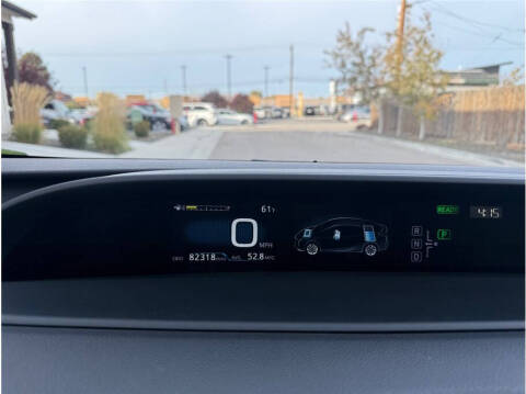 2017 Toyota Prius Three Touring