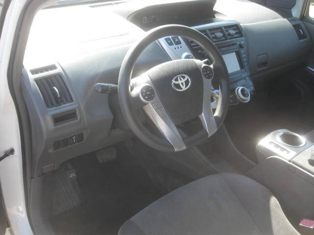2012 Toyota Prius v Five