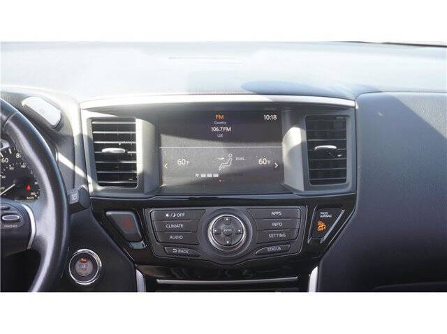 2018 Nissan Pathfinder SV