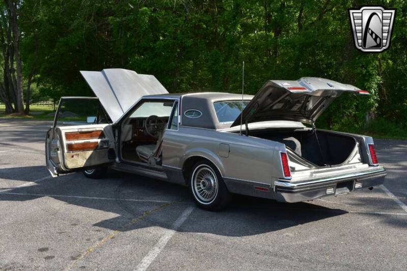 1981 Lincoln Mark VI