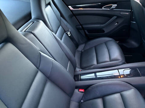 2015 Porsche Panamera