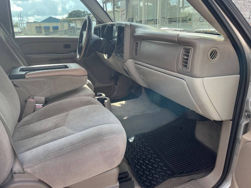 2005 Chevrolet Avalanche 1500 LS