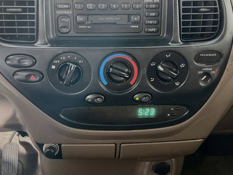 2002 Toyota Tundra SR5 V8