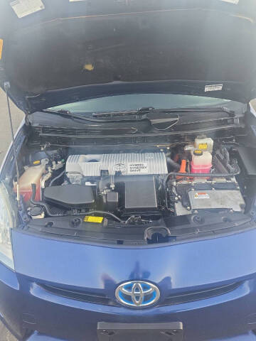 2010 Toyota Prius III