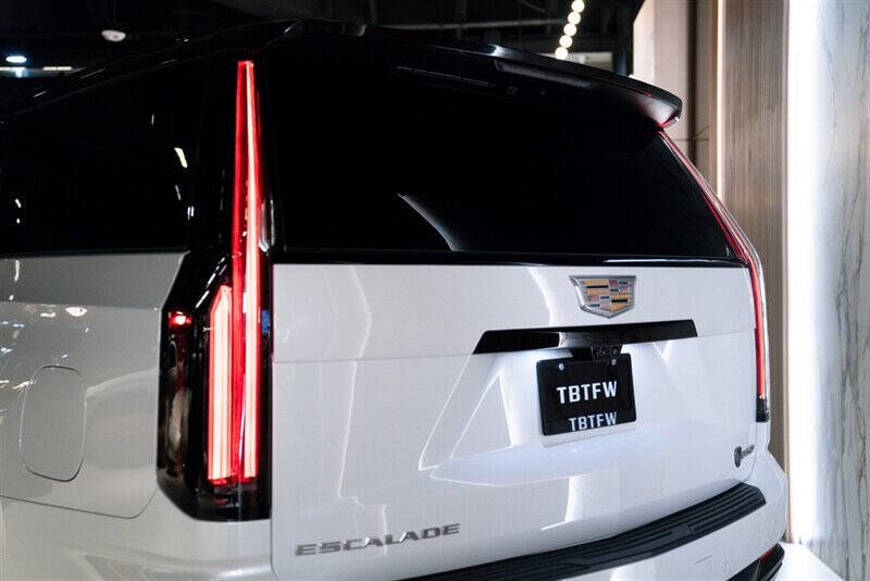 2025 Cadillac Escalade-V ESV