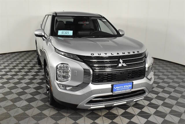 2025 Mitsubishi Outlander PHEV SE