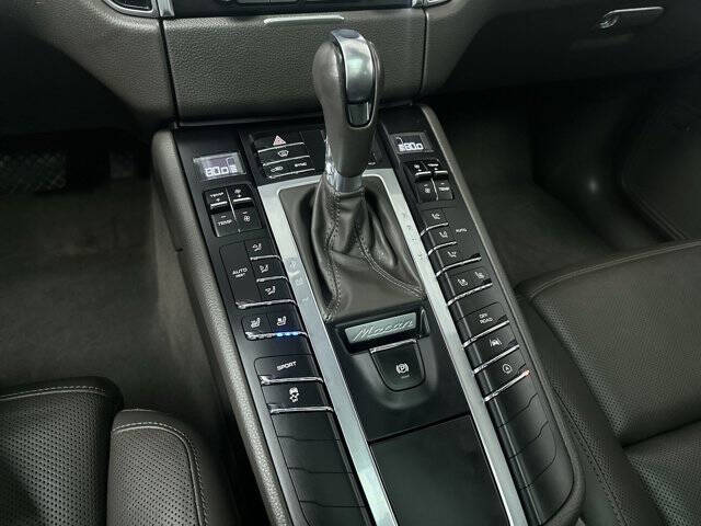 2017 Porsche Macan