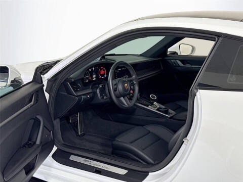 2025 Porsche 911 Carrera