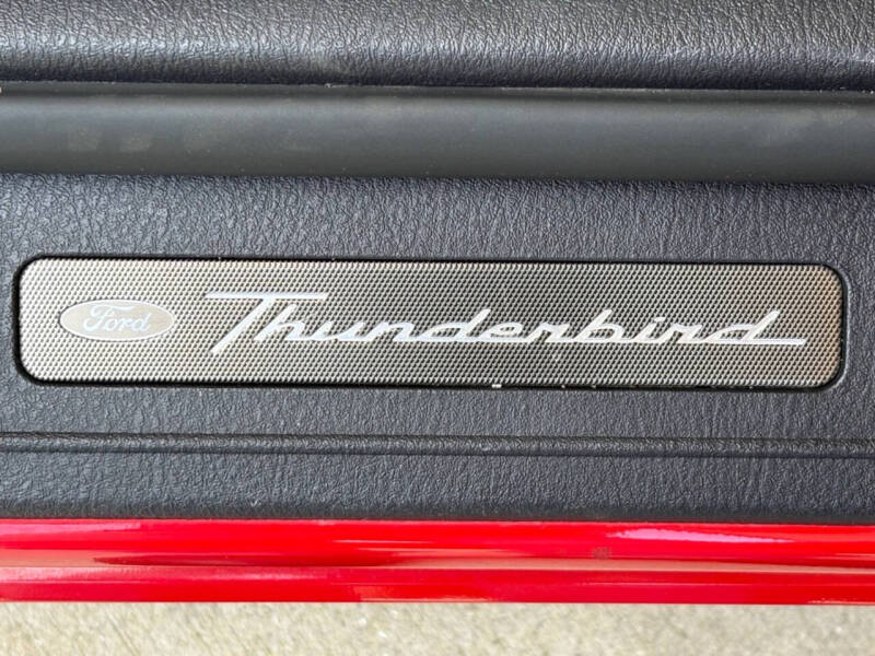 2005 Ford Thunderbird Deluxe