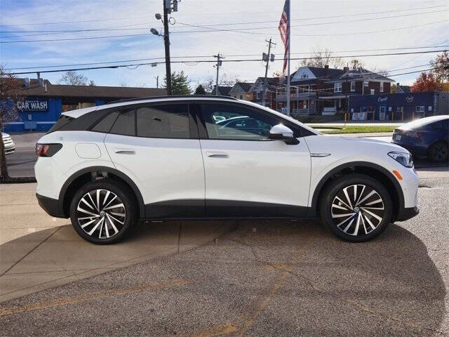 2025 Volkswagen ID.4 Pro