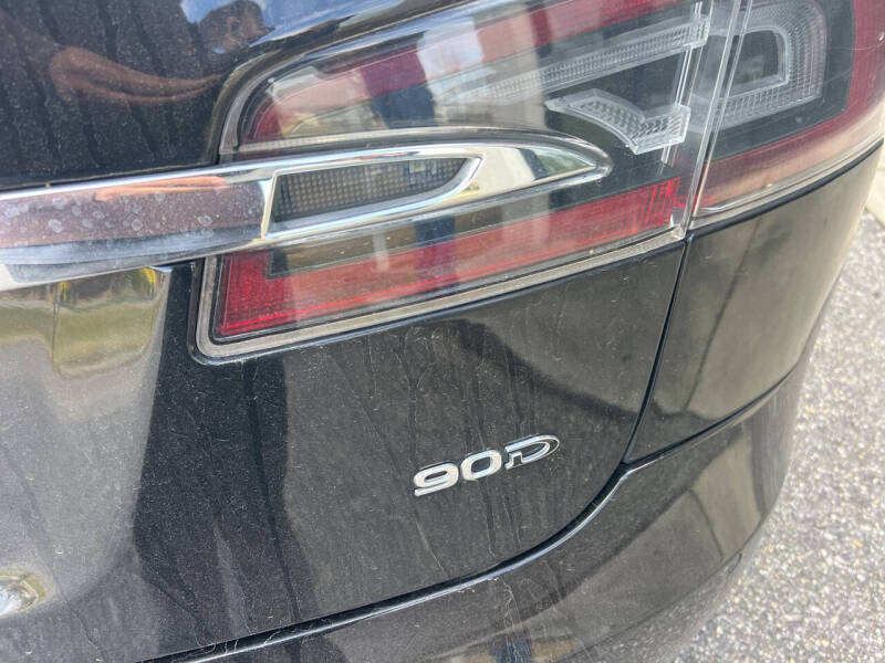 2016 Tesla Model S 90D