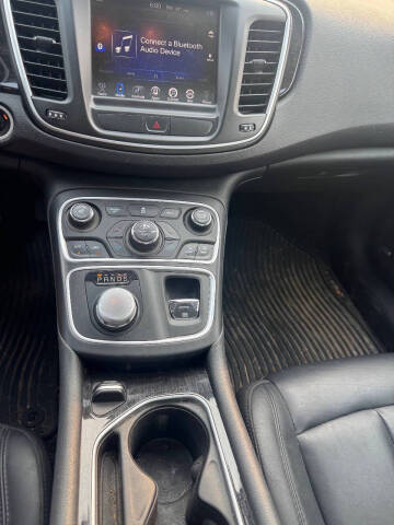2015 Chrysler 200 C