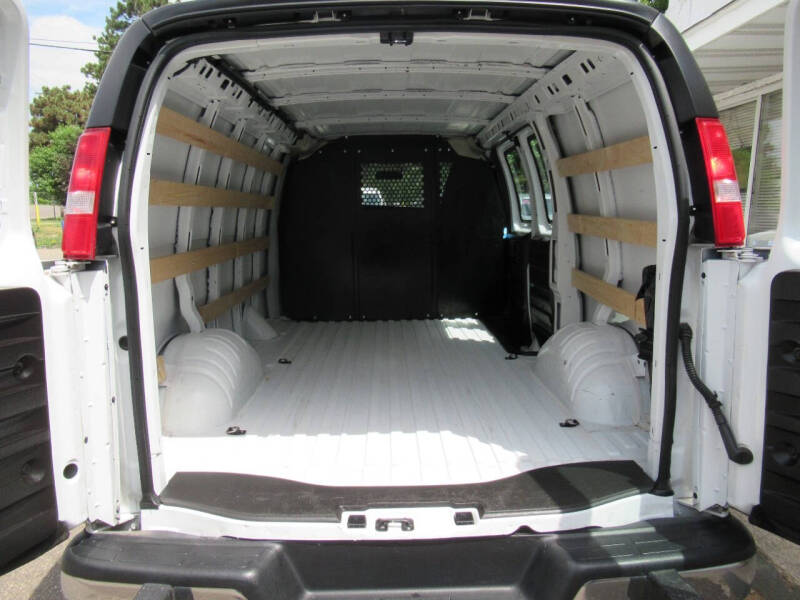 2024 Chevrolet Express 2500