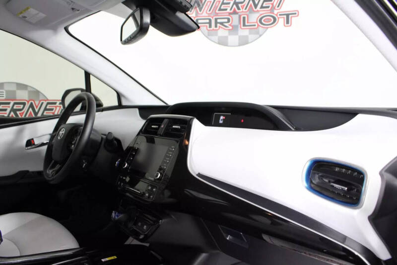 2022 Toyota Prius XLE AWD-e
