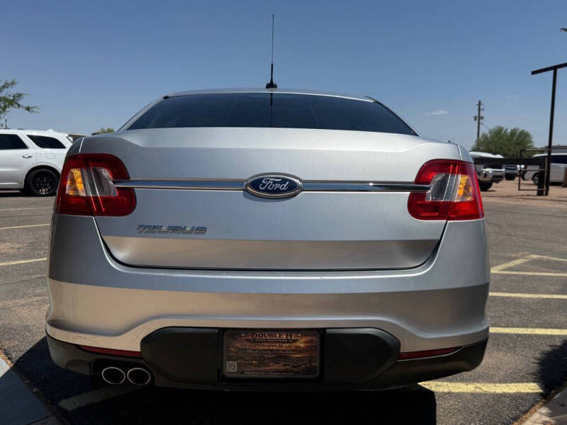 2011 Ford Taurus SE