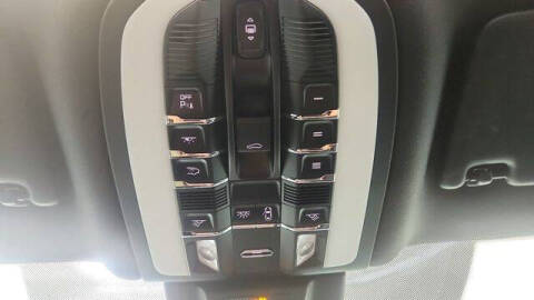 2024 Porsche Macan S