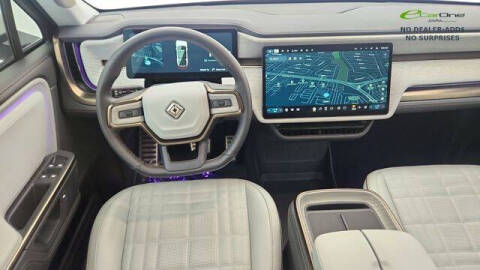 2025 Rivian R1S Ascend