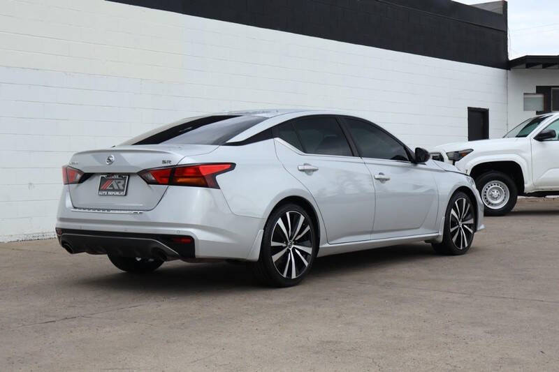 2022 Nissan Altima 2.5 SR