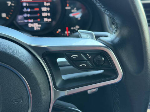 2017 Porsche 911 Carrera