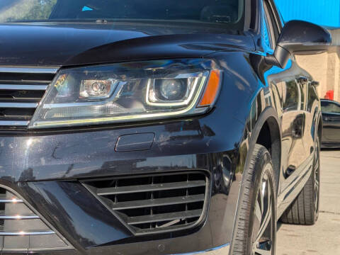 2017 Volkswagen Touareg V6 Wolfsburg