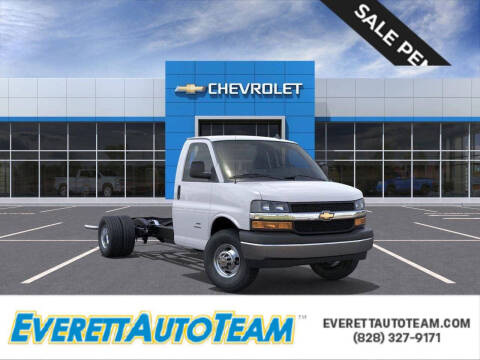 2025 Chevrolet Express 3500