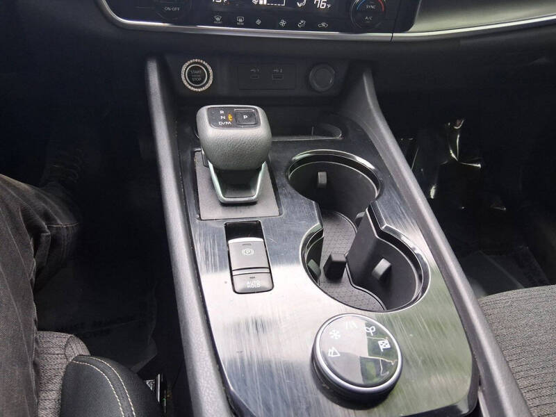2021 Nissan Rogue SV
