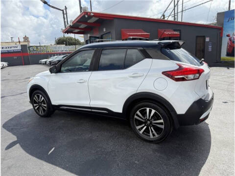 2020 Nissan Kicks SR