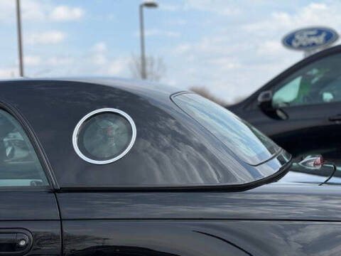 2002 Ford Thunderbird Deluxe