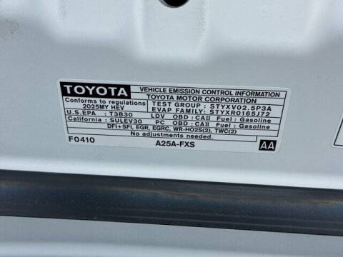 2025 Toyota Camry SE