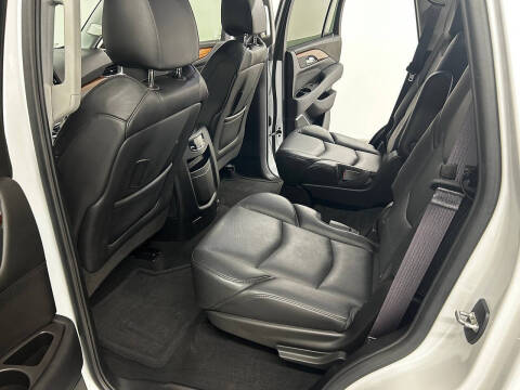 2017 Cadillac Escalade Luxury