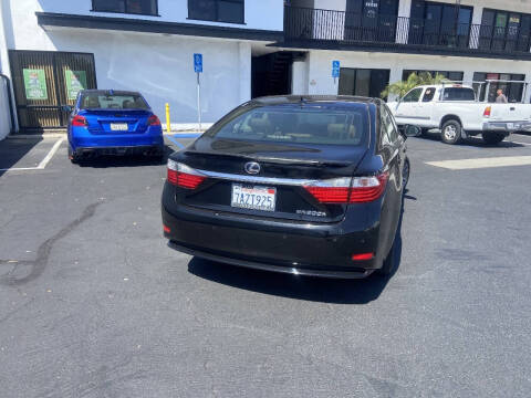 2013 Lexus ES 300h