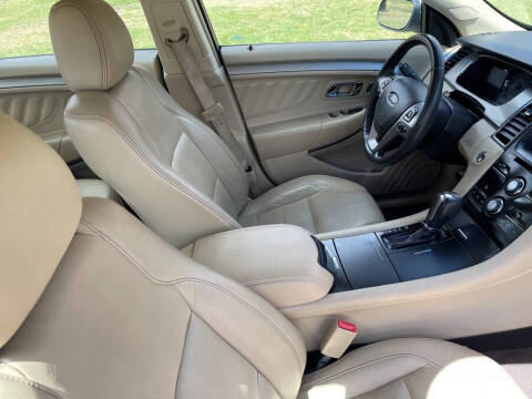 2014 Ford Taurus SEL