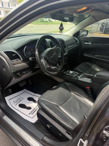 2017 Chrysler 300 C