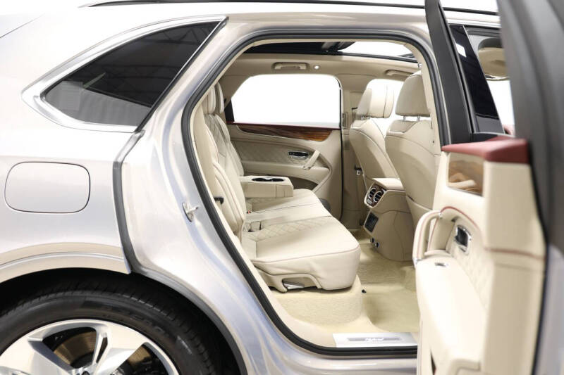 2020 Bentley Bentayga Hybrid