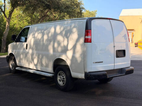 2025 Chevrolet Express 2500