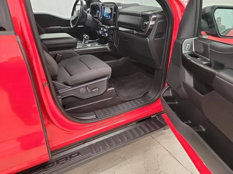 2021 Ford F-150 XLT photo 8