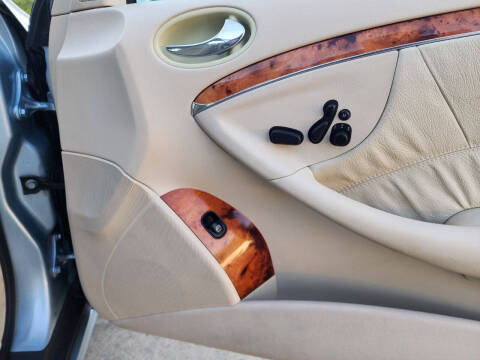 2005 Mercedes-Benz CLK CLK 320