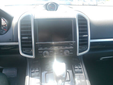2014 Porsche Cayenne Platinum