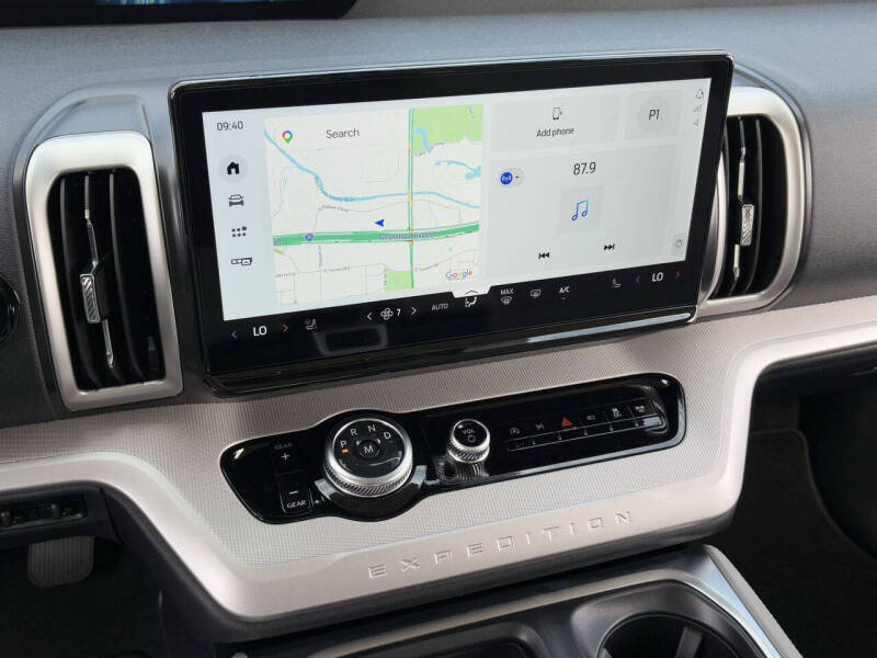 2026 Ford Expedition Active
