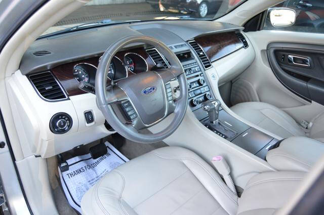 2011 Ford Taurus SEL