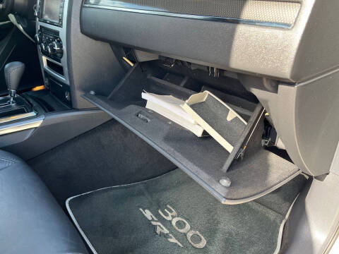 2009 Chrysler 300 SRT-8