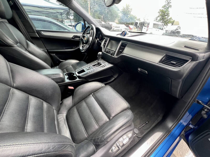 2015 Porsche Macan Turbo