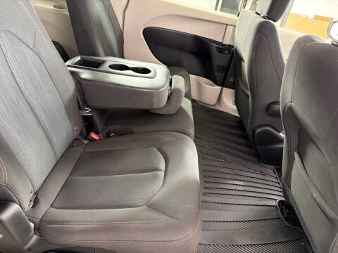 2018 Chrysler Pacifica LX