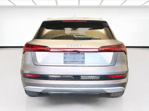 2019 Audi e-tron quattro Premium Plus