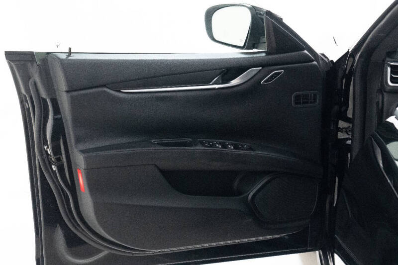 2017 Maserati Ghibli