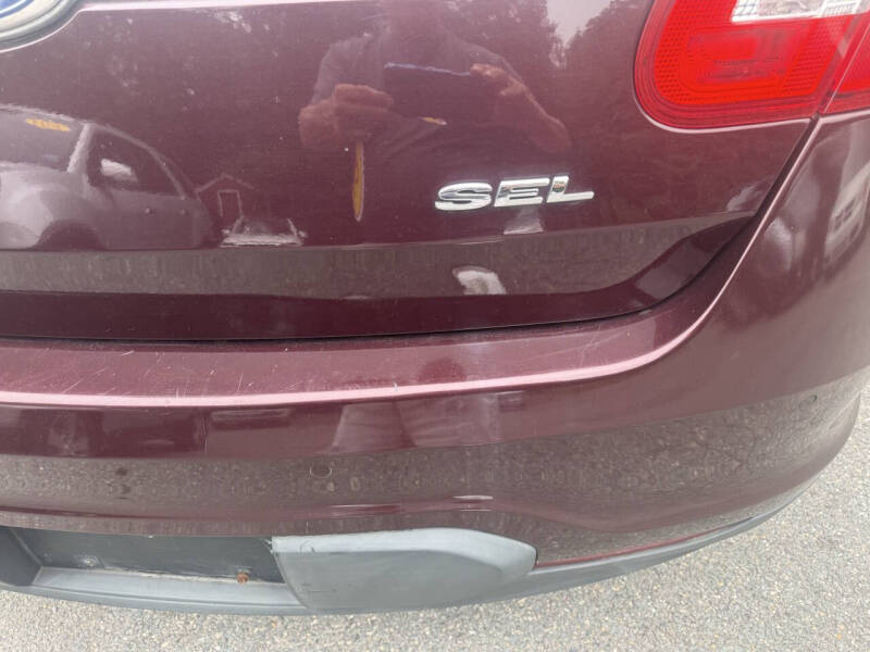 2011 Ford Taurus SEL