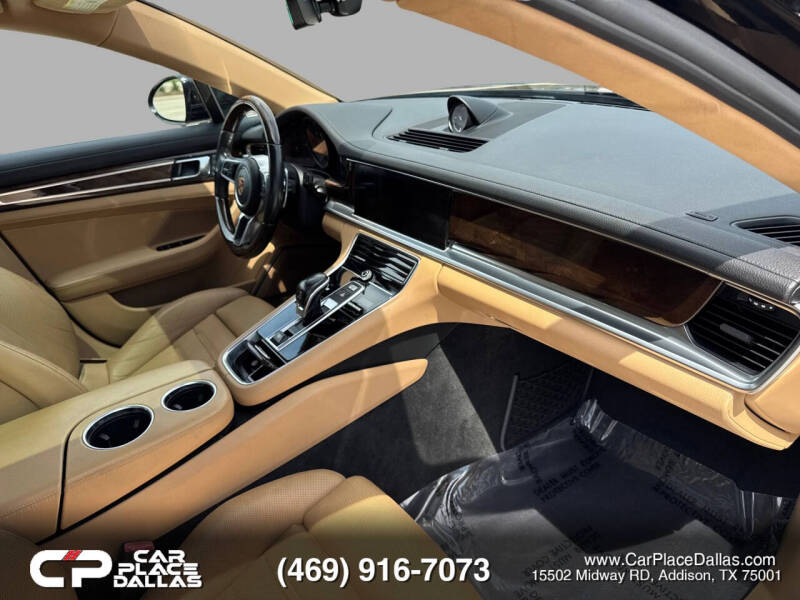 2017 Porsche Panamera